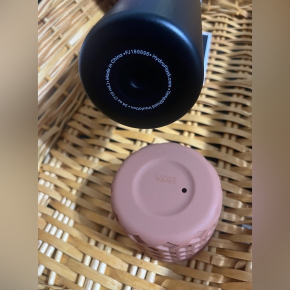 Hydro Flask - Picture 3 of 3
